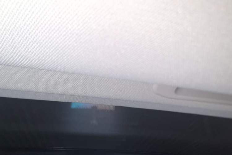 Used Geometry E Firefly 2024 301km Starlight Headliner