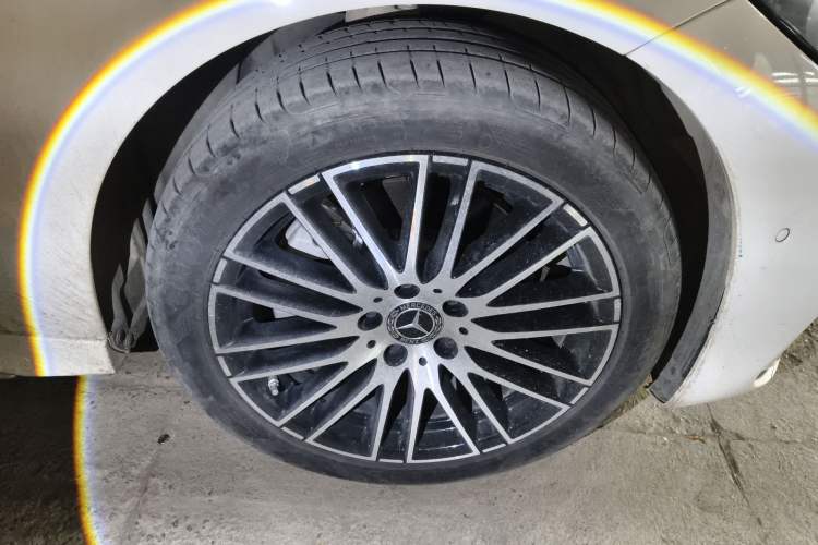 Used Mercedes-Benz C-Class 2024 C 260 L Sport Edition Right Front Wheel Hub