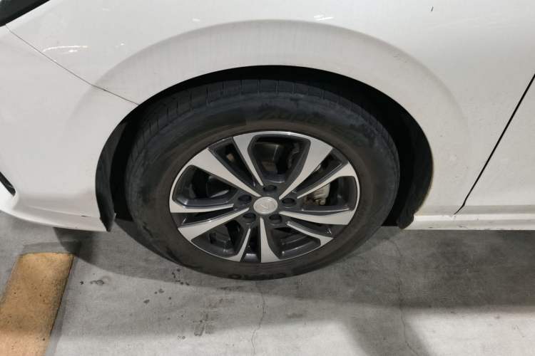 Used CHANGAN Eado 2022 PLUS Blue Whale NE 1.4T GDI DCT Prestige Edition Left Front Wheel Hub