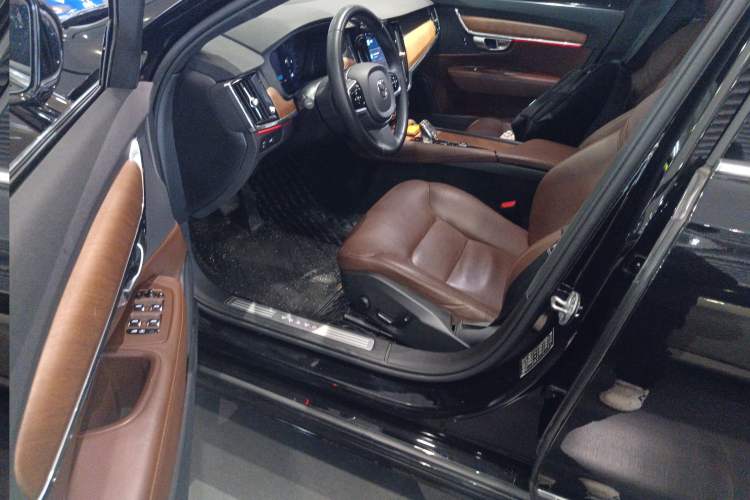 Used Volvo S90 2024 B5 Zhiyi Luxury Edition