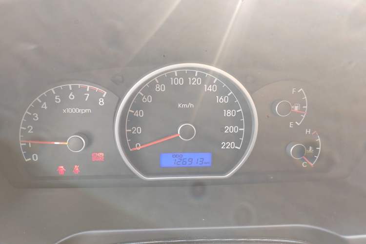 Used Hyundai Celesta 2011 1.6L Manual Comfort Edition
