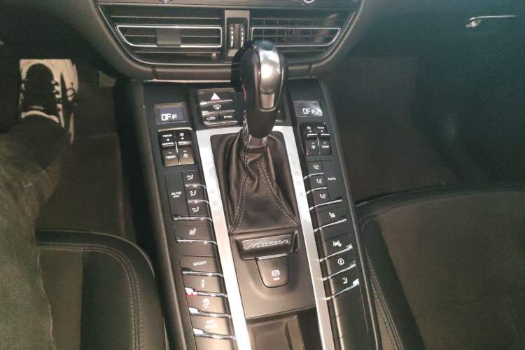 Used Porsche Macan 2020 Macan 2.0T Gear Lever