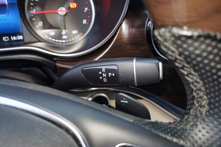 Used Mercedes-Benz V-Class 2021 V 260 Avantgarde Edition