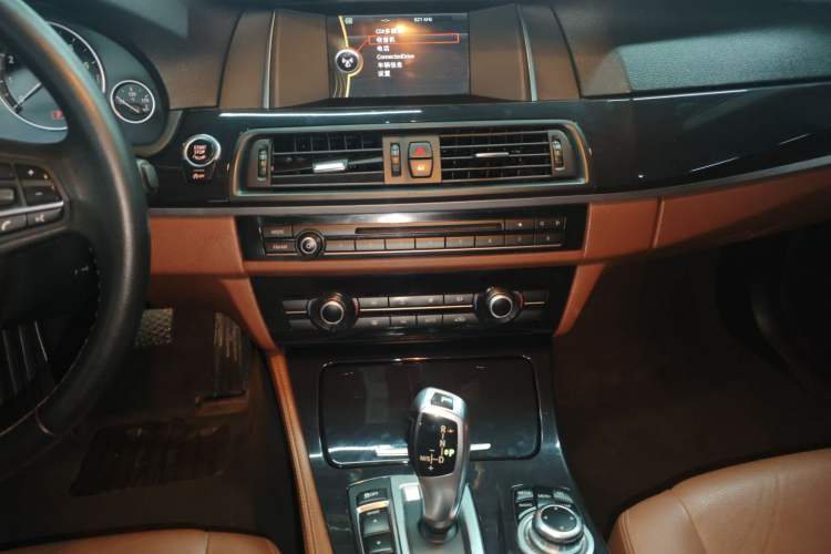 Used BMW 5 Series 2014 520Li Elegant Model