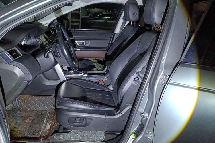 Used Land Rover Discovery Sport 2017 2.0T SE
