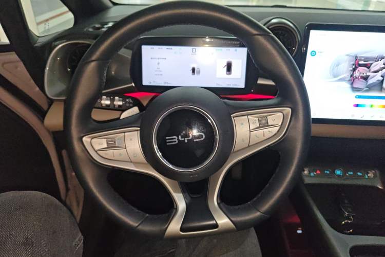 Used BYD Dolphin 2025 Intelligent Driving Version 410 km Fashion Edition Steering Wheel