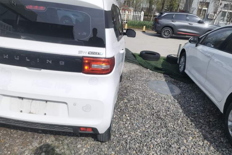 Used Wuling Hongguang MINIEV 2020 Freedom Version Lithium Iron Phosphate Right Rear Taillight