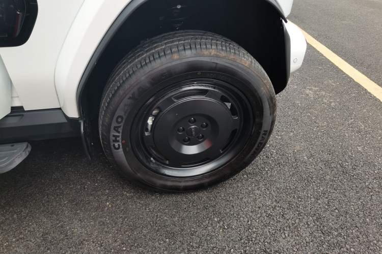 Used iCAR V23 2026 Model 550 Two-Wheel Drive Super Sports Edition Right Rear Wheel Hub