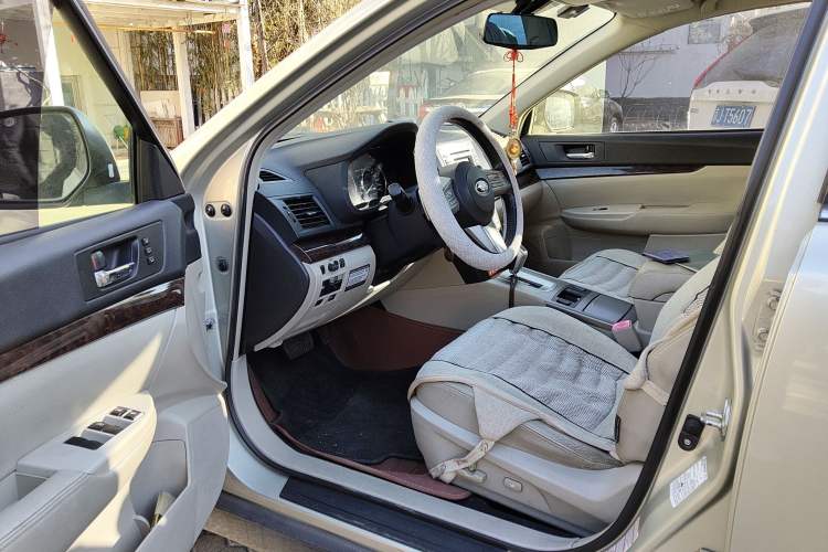 Used Subaru Outback 2012 2.5i Luxury Edition
