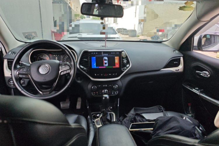 Used Jeep Cherokee 2016 2.4L Leading Edition
