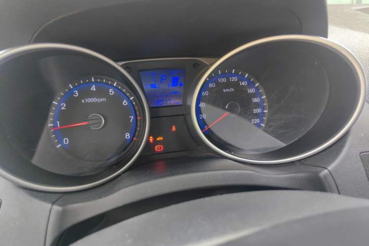 Used Hyundai ix35 2015 2.0L Automatic 2WD Smart Version China V Standard
