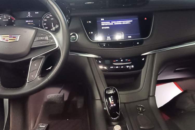 Used Cadillac XT5 2022 2.0T Two-Wheel Drive Luxury Version