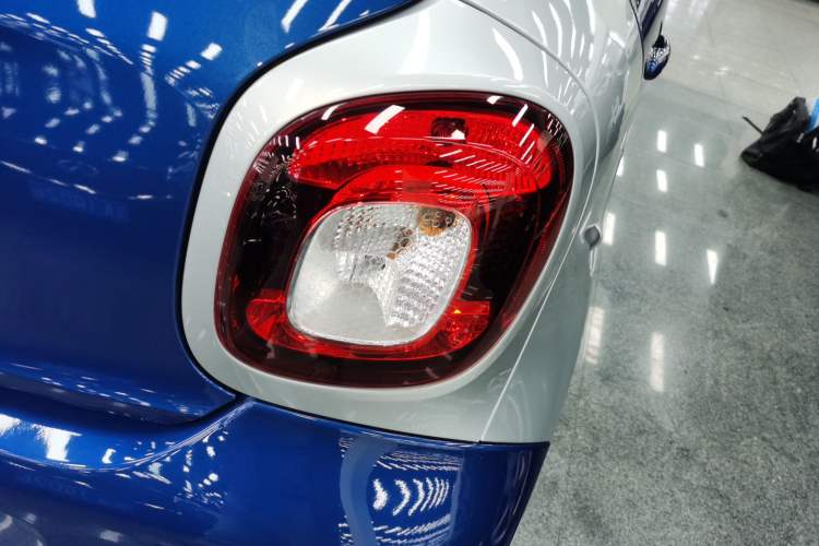 Used smart forfour 2016 1.0L 52 kW Passion Edition
