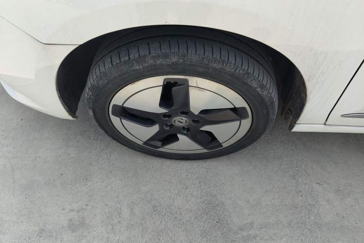 Used Dongfeng Aeolus E70 2021 Revised Version 360H Battery-Swap Edition
