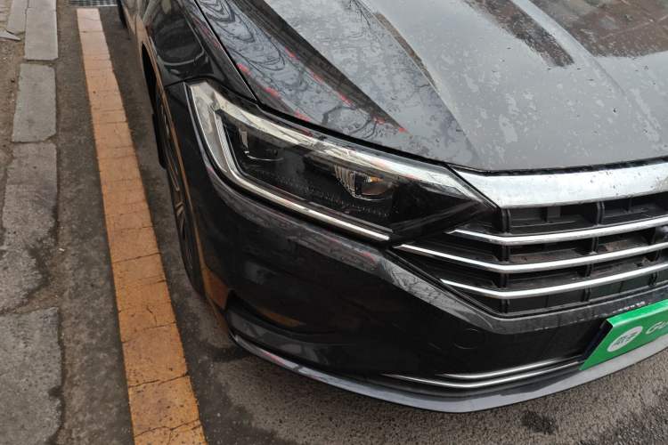 Used Volkswagen Sagitar 2022 280TSI DSG Excellence Edition Right Front Headlight