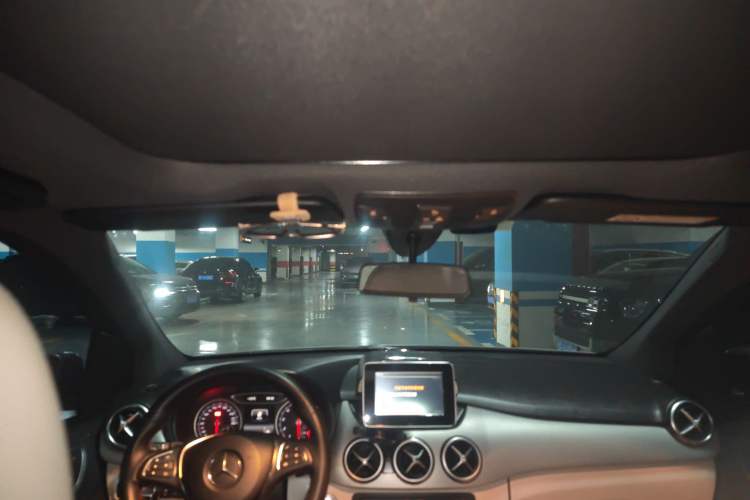 Used Mercedes-Benz B-Class 2015 B 200 Fashion Model Headliner