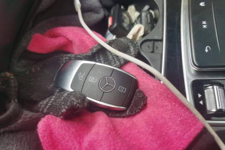 Used Mercedes-Benz GLC 2022 Refreshed GLC 260 L 4MATIC Dynamic Edition Vehicle Key