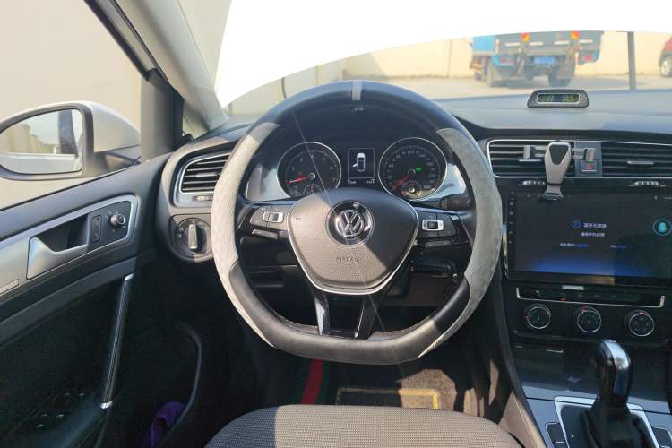 Used Volkswagen Golf 2018 230TSI Automatic Comfort Model