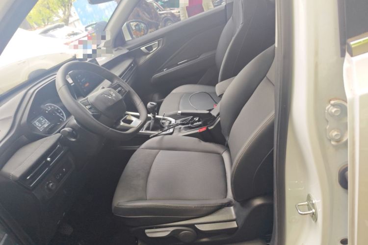 Used Wuling Alvez 2022 1.5L Manual Comfort Version
