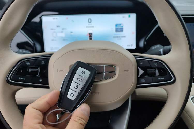 Used Geely Auto Monjaro L 2025 Dongfang Yao 2.0TD Automatic All-Wheel-Drive Wangyue Edition Vehicle Key