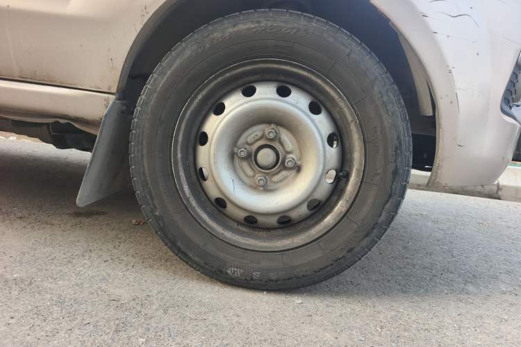 Used Jinbei Hiace X30 2017 1.5L Standard Version DLCG14 Right Front Wheel Hub