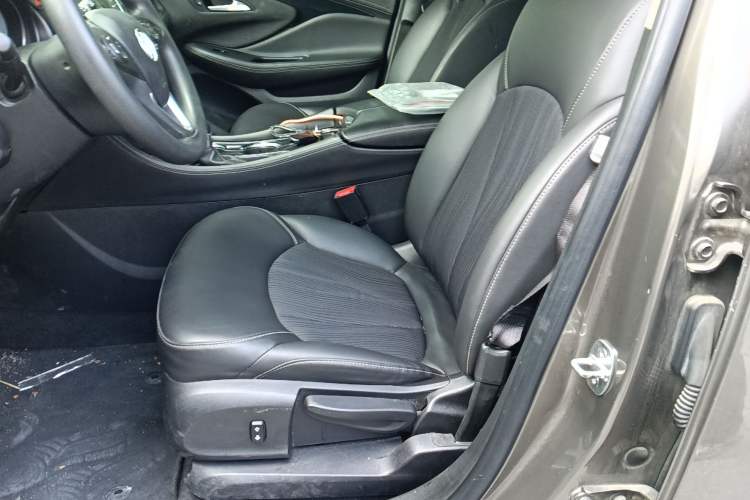 Used Buick Envision 2017 20T Two-Wheel Drive Leading Version Left Front Seat