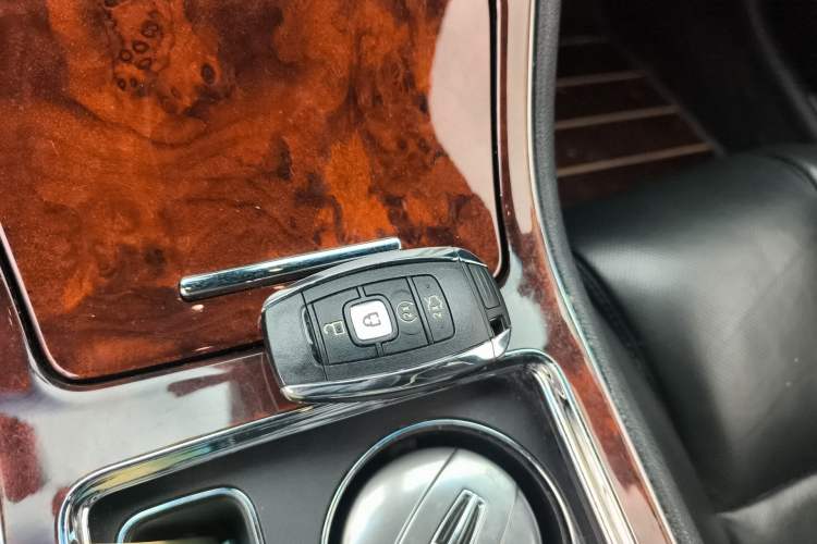 Used Lincoln Continental 2017 2.0T Two-Wheel-Drive Luxury Edition Vehicle Key