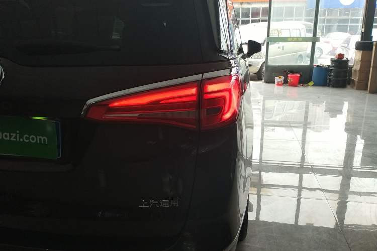 Used Buick GL8 2017 ES 28T Comfort Model China V Standard