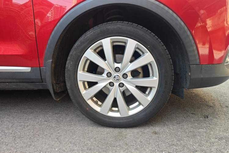 Used MG ZS 2017 1.5L Automatic Luxury Edition Right Front Wheel Hub