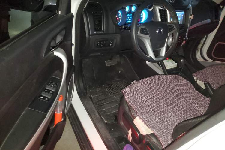 Used Changan CS35 2015 1.6L Automatic Luxury Model China IV Standard