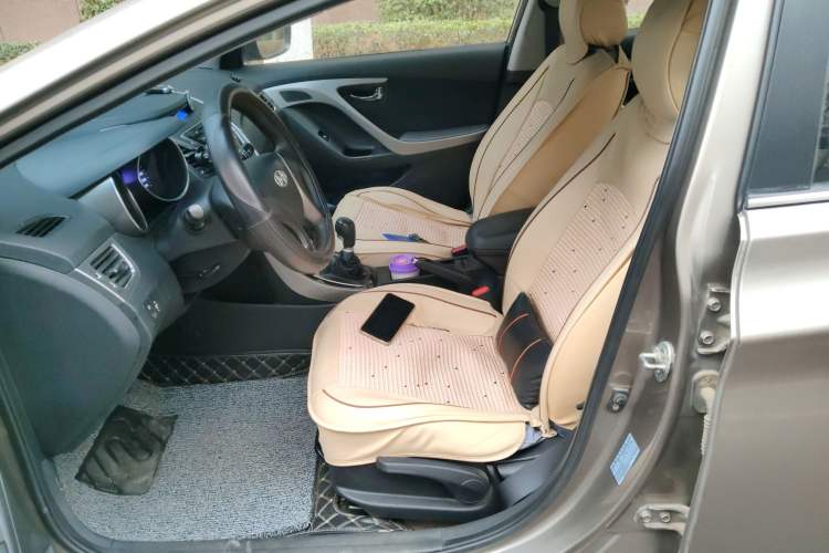 Used Hyundai Elantra (5th Generation / Langdong) 2012 1.6L Manual Leading Model
