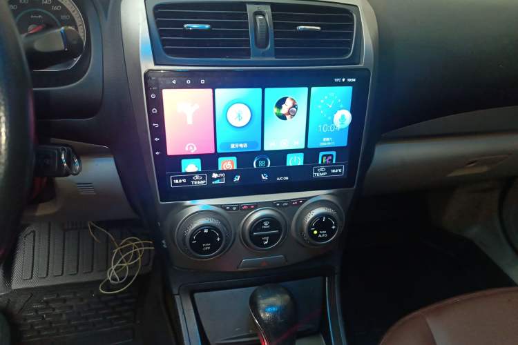 Used Bestune B50 2012 1.6L automatic with sunroof Audio And AC Panel