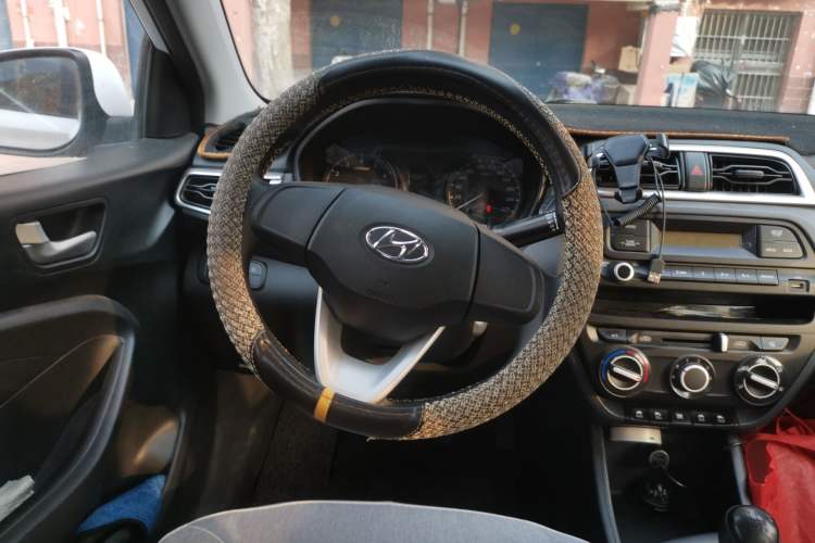 Used Hyundai Verna (older generation) 2020 1.4L Manual GL Refreshed Edition
