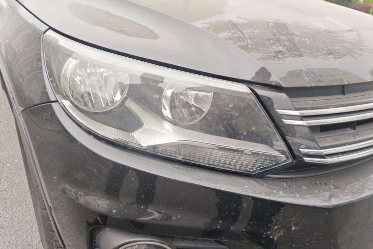 Used Volkswagen Tiguan 2012 2.0 TSI Comfort Edition Right Front Headlight