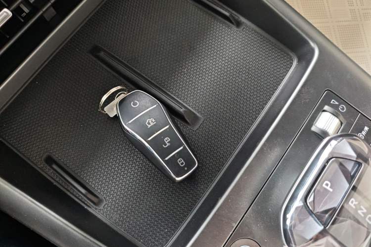 Used BYD Qin PLUS 2025 EV Smart Drive Edition 510KM Leading Model Vehicle Key