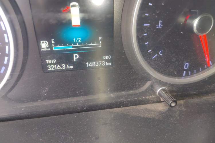 Used Foton Toano 2023 2.0T Automatic Urban Edition Short Wheelbase Mid-Height Design with Single Rear Tire—Available in 5/6/9-Seater Configurations
