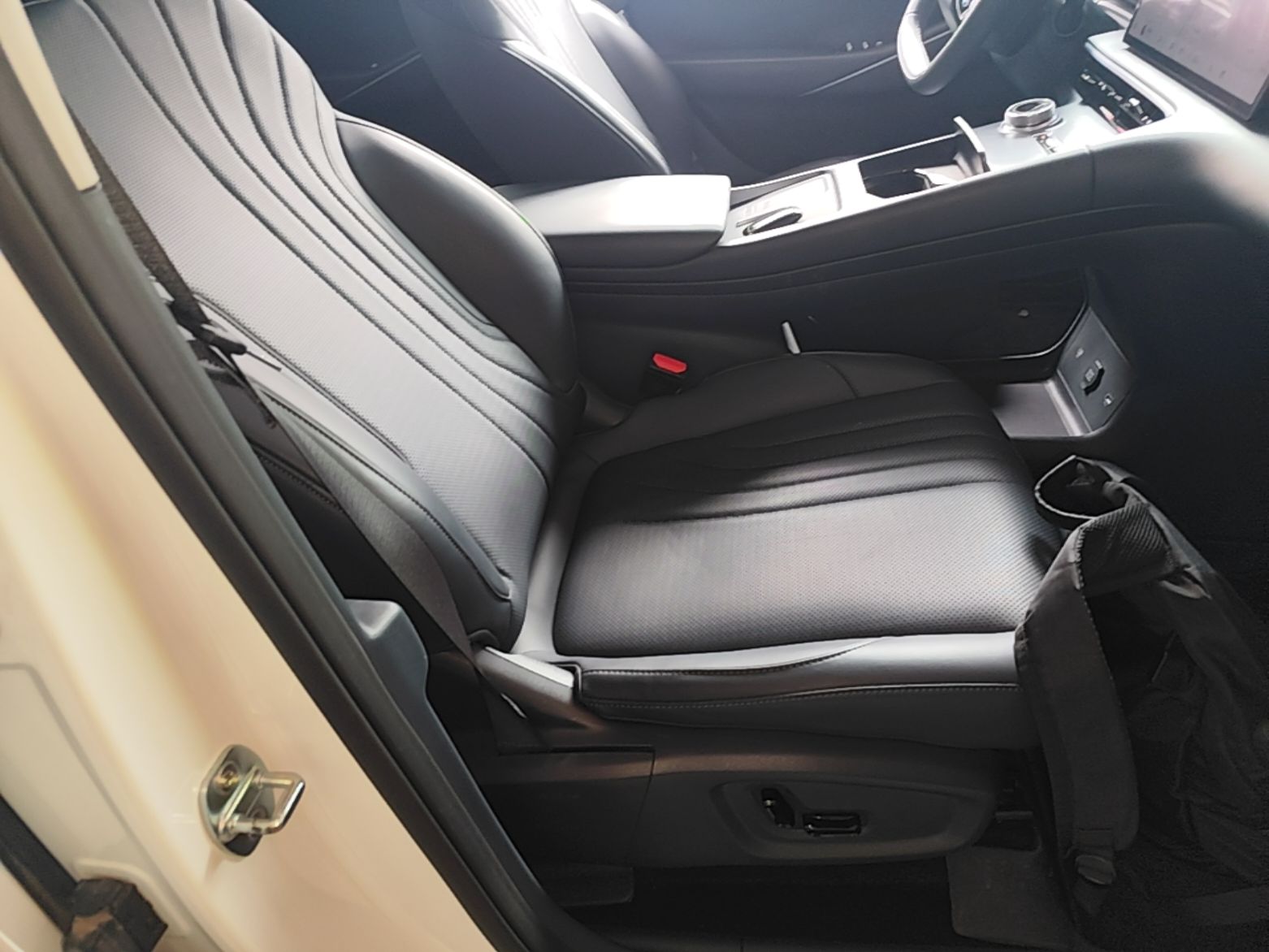 Geely Galaxy E5 2024 530 km Exploration+ Version — снимка 19