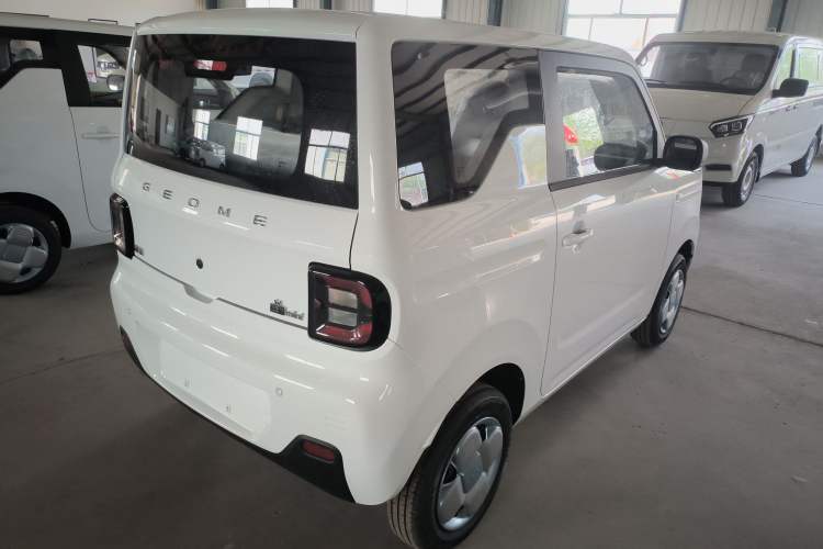 Used Geely Galaxy Panda 2024 Panda Mini 200km Endurance Bear Rear Right 45 Deg