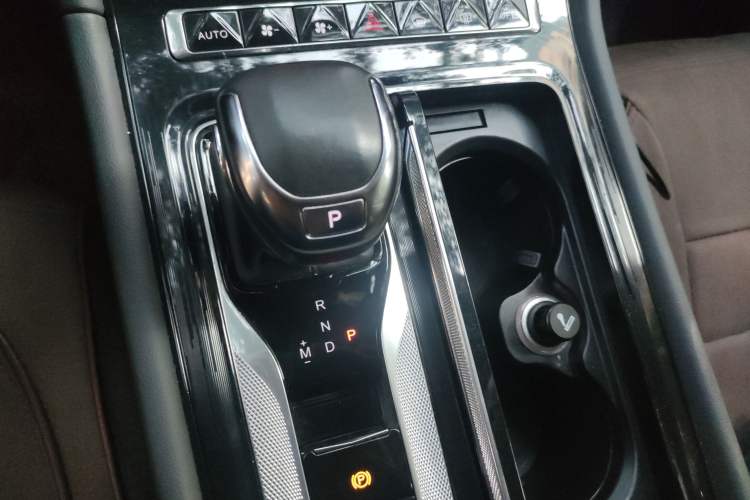 Used Hongqi H5 2023 2.0T Automatic Smart Connect Flagship Edition
