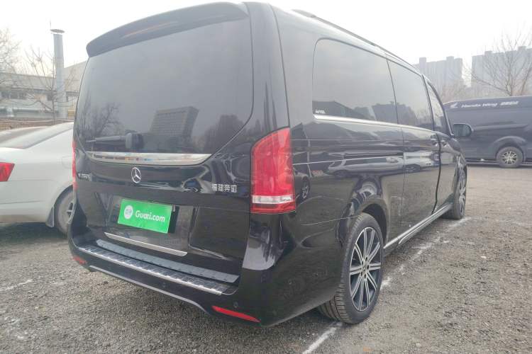 Used Mercedes-Benz V-Class 2022 V 260 L Long-wheelbase Luxury Edition Rear Right 45 Deg