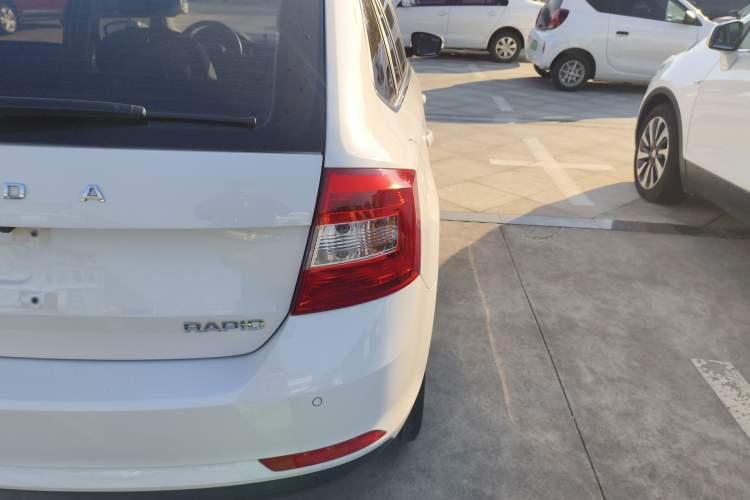 Used Skoda Rapid Spaceback 2019 1.5L Automatic Comfort Edition
