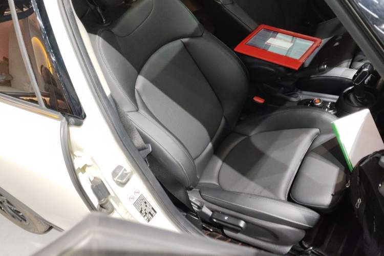 Used MINI 2019 1.5T COOPER Classic Edition Five-Door Version
