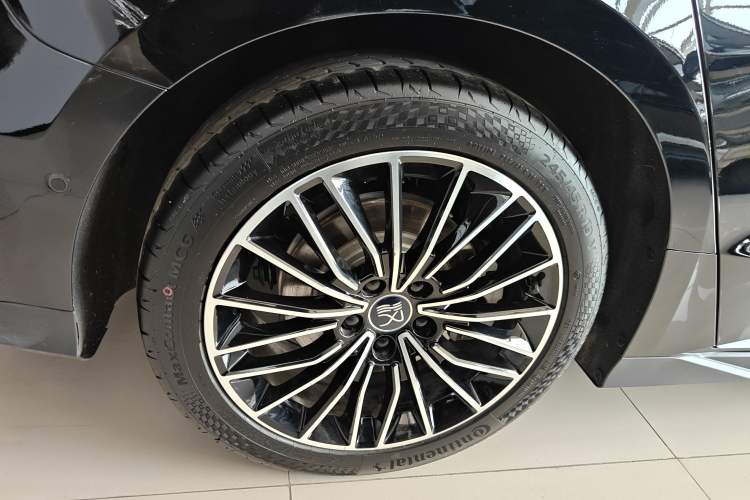 Used BYD Han 2025 DM-i Intelligent Driving Edition 125KM LiDAR Flagship Model