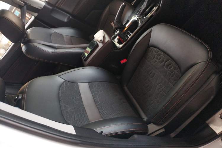 Used GAC Trumpchi GS3 2017 150N Automatic Elite Edition Right Front Seat