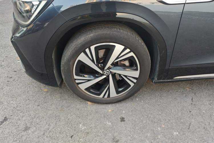 Used Volkswagen ID.6 CROZZ 2021 Long-Range PRO Edition
