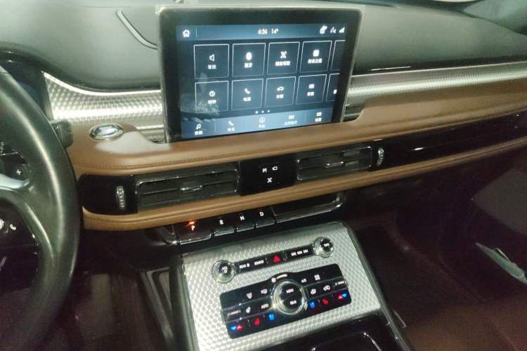 Used Lincoln Aviator New Energy 2020 3.0T V6 All-Wheel-Drive High-Performance Plug-in Hybrid Audio And AC Panel