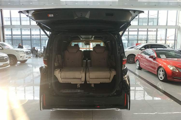 Used Toyota Vellfire 2024 Crown Dual-Engine 2.5L Supreme Executive Edition