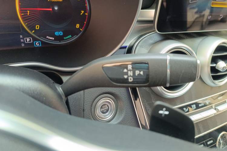 Used Mercedes-Benz C-Class 2019 C 260 Estate Gear Lever