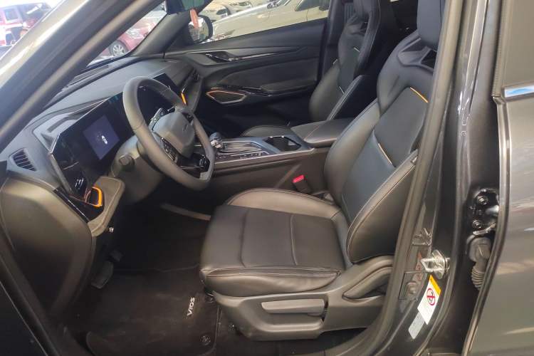 Used CHANGAN OSHAN X5 PLUS 2023 Revised 1.5T DCT Pioneer Edition
