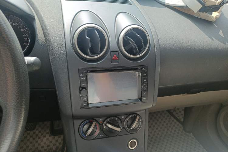 Used Nissan Qashqai 2015 2.0 XL Cool Fire MT 2WD